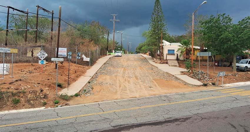 Arranca la pavimentación de la calle Heroico Colegio Militar en San Antonio
