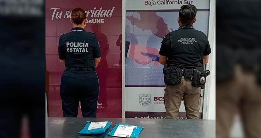 Aseguran paquetes con sustancias ilícitas en el aeropuerto internacional de La Paz
