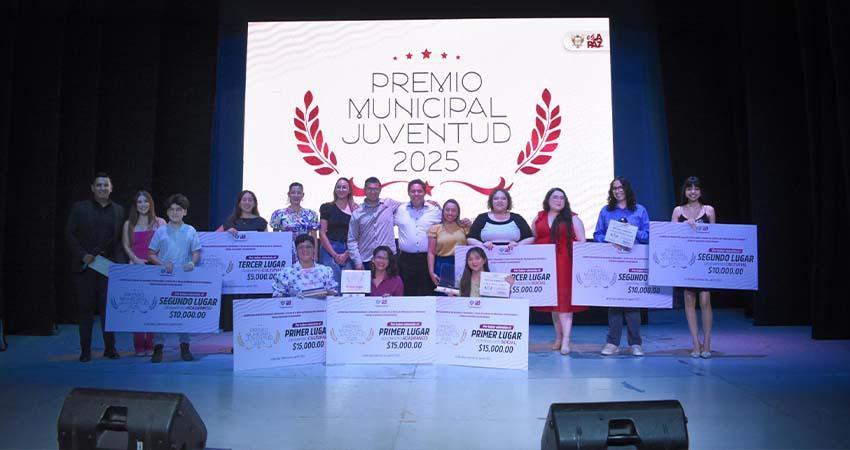 Reconocen a jóvenes talentosos de La Paz con el Premio Municipal de la Juventud