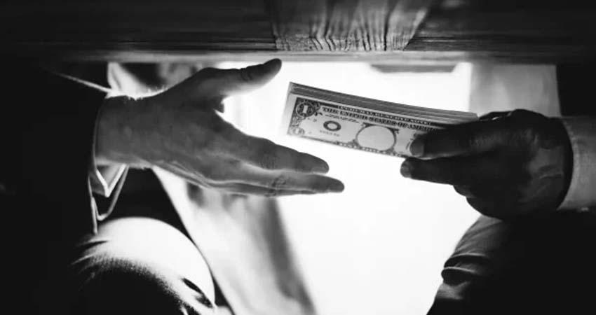 Acusan en EU a dos mexicanos por sobornar a funcionarios de Pemex