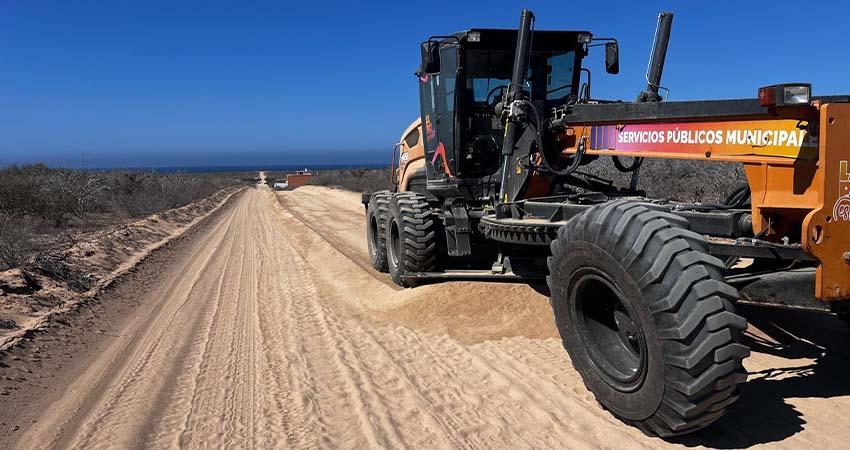 Atiende Ayuntamiento de La Paz más de 70 kilómetros de caminos rurales