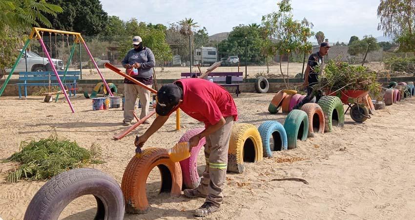 Servicios Públicos rehabilita parques de Todos Santos y El Pescadero
