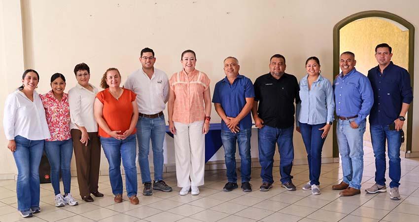 Encabeza Edith Aguilar reunión con representantes del Grupo Agrícola NASE