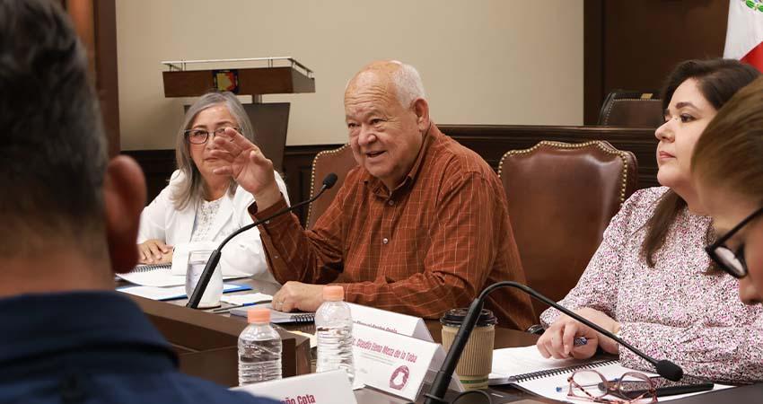 Consolidamos la transformación de los servicios de salud en BCS: Castro Cosío