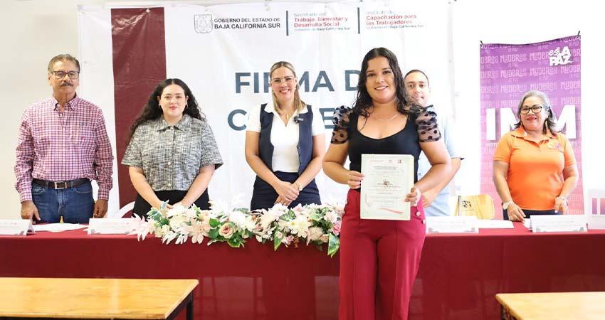 Firman convenio ICATEBCS e IMM para fortalecer el desarrollo de las mujeres en la entidad