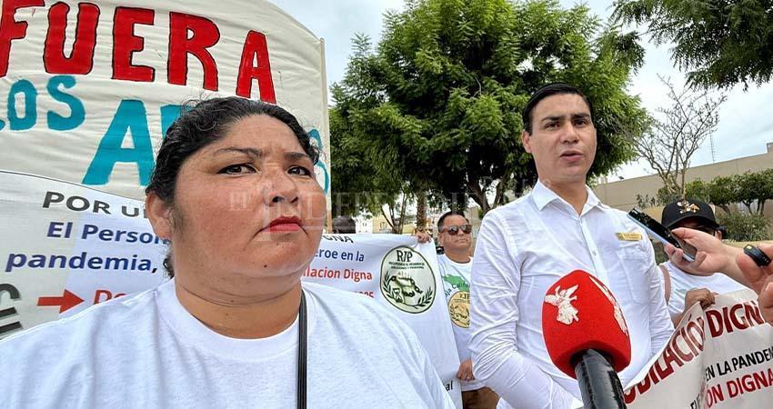 “Fuera los afores”: Trabajadores de IMSS-Bienestar marchan por jubilación y pensión digna