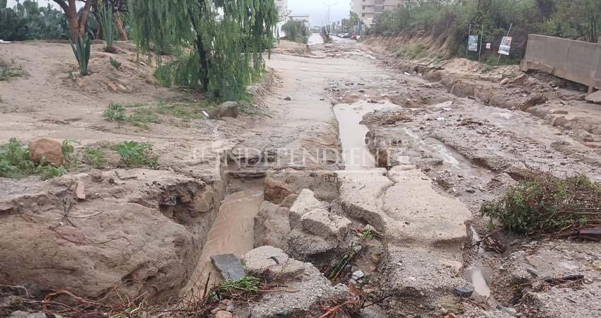 Obras inconclusas provocan graves deslaves en calles El Tezal