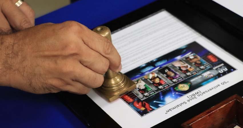 Cancelan timbre postal conmemorativo al 50 aniversario de don José Sulaimán en la presidencia del Consejo Mundial de Boxeo