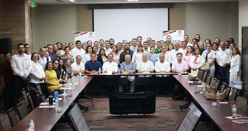 Empleo y educación, pilares del bienestar en BCS: Castro Cosío