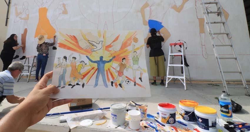 Comunidad universitaria de la UABCS realiza mural colectivo en el marco de la Jornada Nacional de Tequios y Murales por la Paz