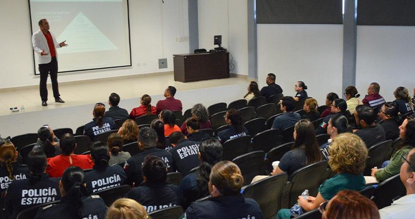 Imparten plática de prevención del suicidio a personal de seguridad pública