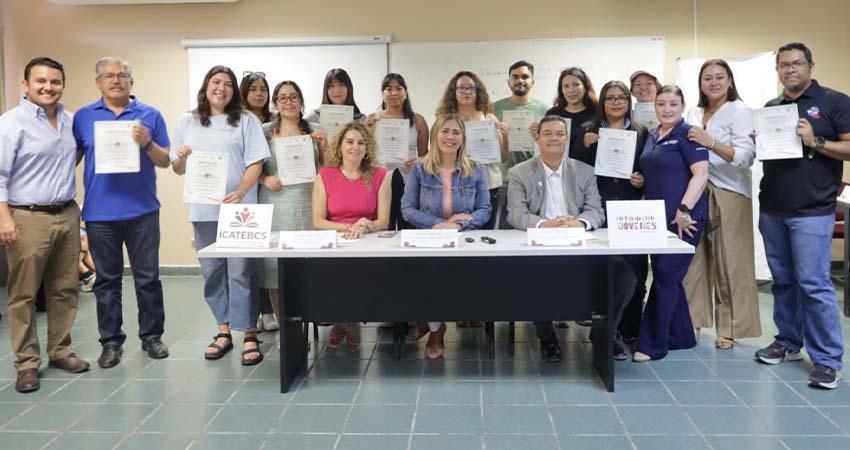 Capacitación de ICATEBCS refuerza habilidades de comunicación en la juventud universitaria