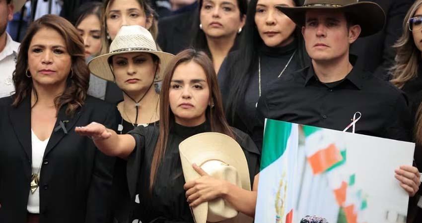 Grecia Quiroz, viuda de Carlos Manzo, rinde protesta como nueva alcaldesa de Uruapan