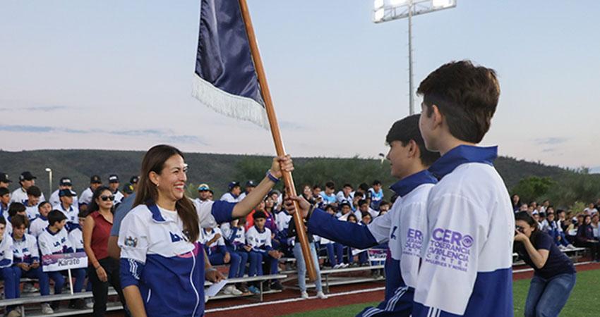 Abandera Milena Quiroga a deportistas que representarán La Paz en Olimpiada Estatal