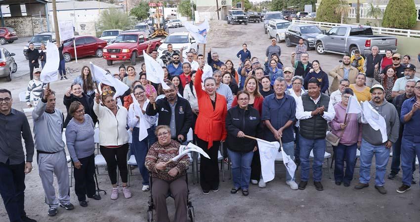 Encabeza Edith Aguilar el inicio de la obra de pavimentación en la zona tradicional de Santa Rosalía