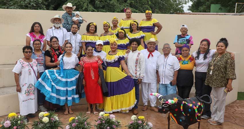 Inaugura la alcaldesa de La Paz el nuevo Mercado Étnico