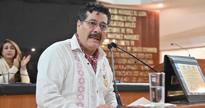 Otorga Congreso de BCS medalla al Mérito Artístico y Cultural al actor Enoc Leaño Domínguez