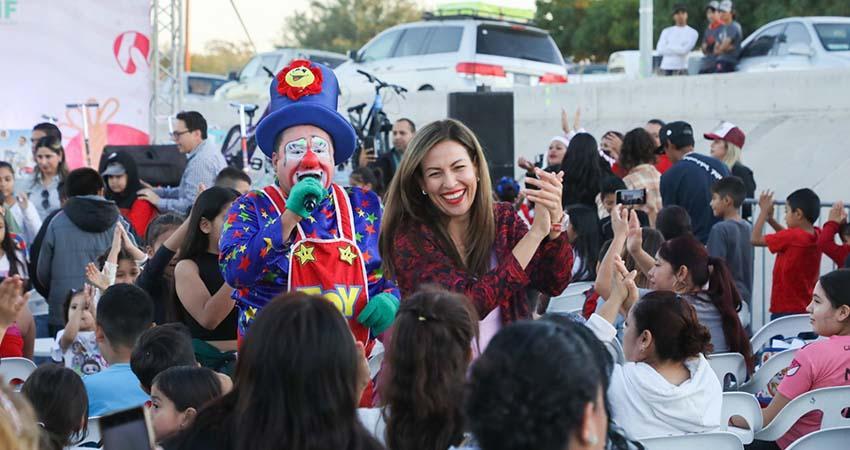 Festeja Milena Quiroga gran posada navideña con más de 400 personas en el Canalecón
