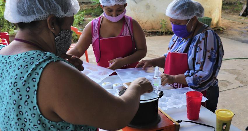 Más de 300 personas fueron capacitadas para el autoempleo por el Ayuntamiento de La Paz