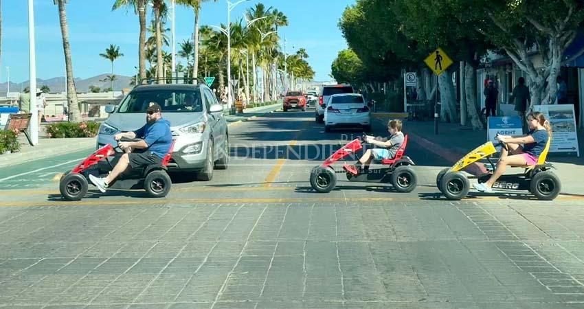 Por incumplir con el reglamento, retirarán carros no motorizados del Malecón de La Paz