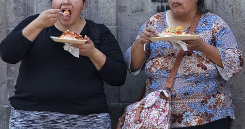 Más del 70 % de los adultos en México mantiene una alimentación deficiente en nutrientes esenciales, alertan especialistas