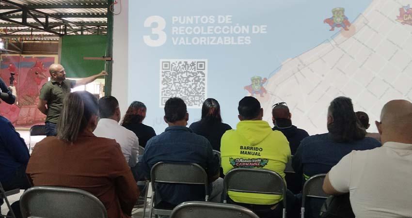 Concluyen capacitaciones en el manejo de residuos a comerciantes del Carnaval La Paz 2026