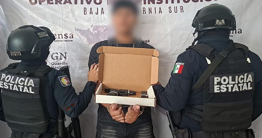 Mediante patrullajes preventivos aseguran armas y narcóticos