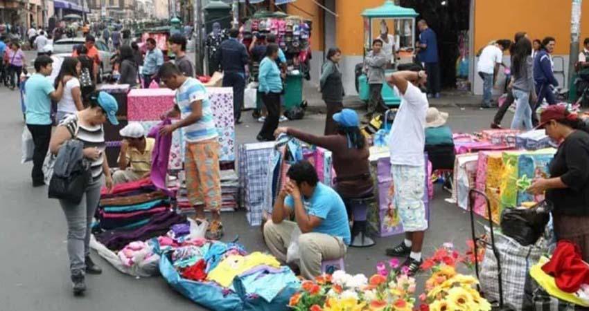 Tasa de informalidad laboral en México sube a 55% en el cuarto trimestre de 2025