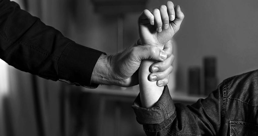 Violencia familiar en BCS supera la media nacional; este año, colectivos dan visibilidad a violencia vicaria