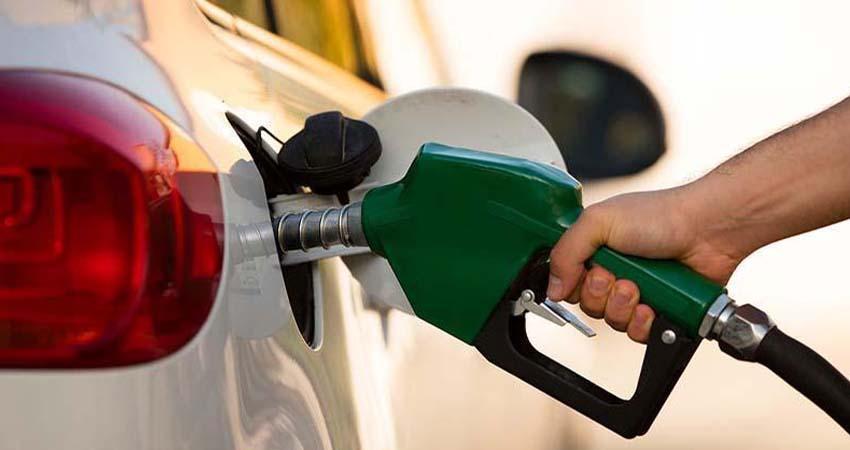 Gobierno renueva acuerdo para topar gasolina regular en 24 pesos