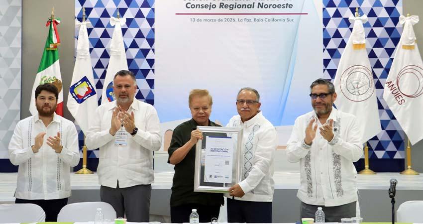 UABCS refrenda su acreditación institucional por parte de los CIEES