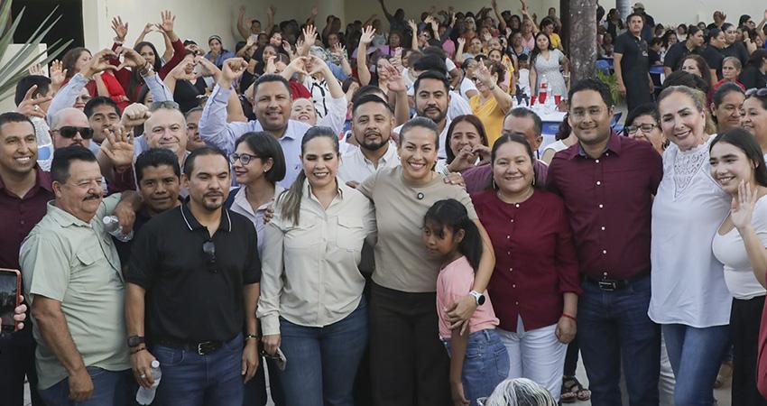 Milena Quiroga recorre todos los distritos de Los Cabos para reconocer a las madres