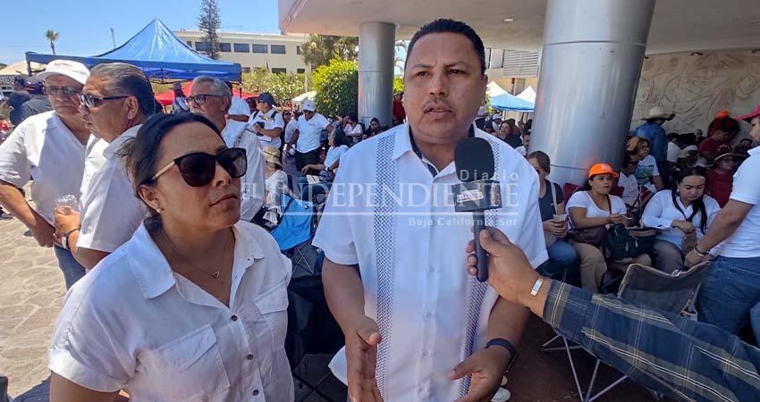 Diputados llevan reclamo magisterial al Congreso de Baja California Sur