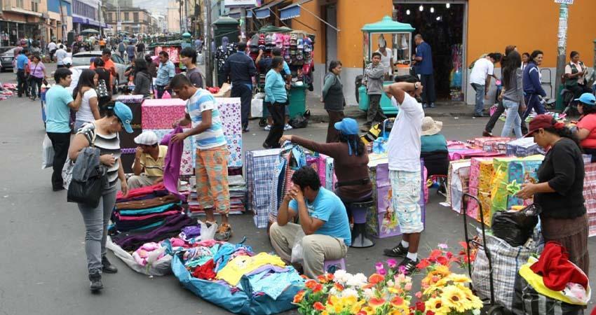 Sin trabajo digno 57 millones de personas en México: ONG
