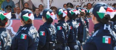 Participa Ayuntamiento en Desfile Cívico-Militar por el 216 aniversario de la Independencia de México