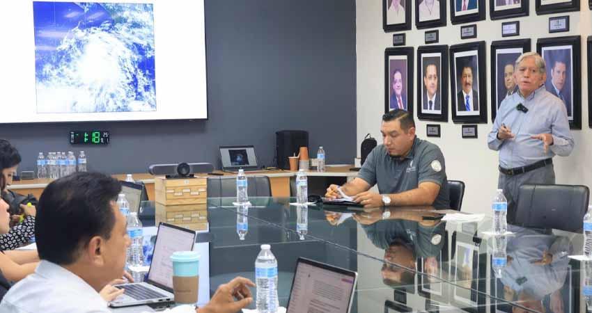 Reitera Gobierno de BCS llamado a mantenerse informados ante temporada de lluvias y ciclones