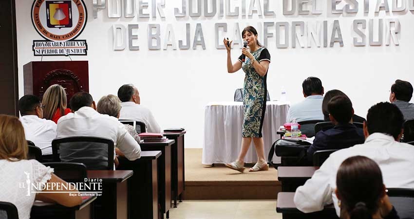 Inició maestría en derecho procesal penal del poder judicial del estado en coordinación con INDEPAC