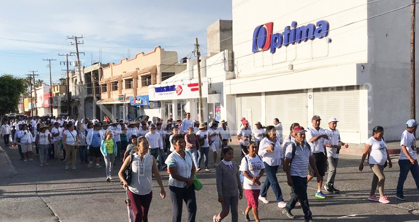 Desangelada y poco concurrida marcha por el Día del Trabajo en CSL