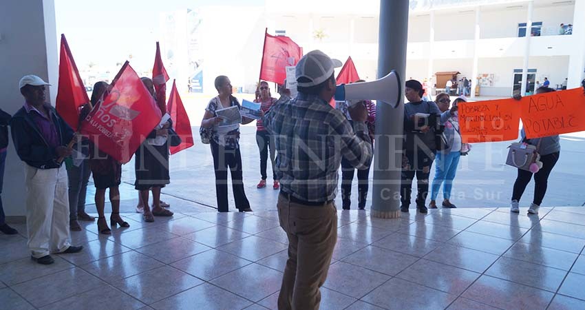 “¡No tenemos agua potable!” reclaman antorchistas de La Paz