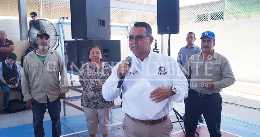 Amaga sindicato con paro este martes en el Ayuntamiento de La Paz