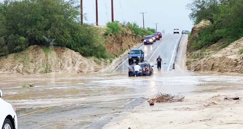 Exhorta PC del Estado a no cruzar arroyo crecidos ante lluvias; imprudencia pueden costar la vida, advierten