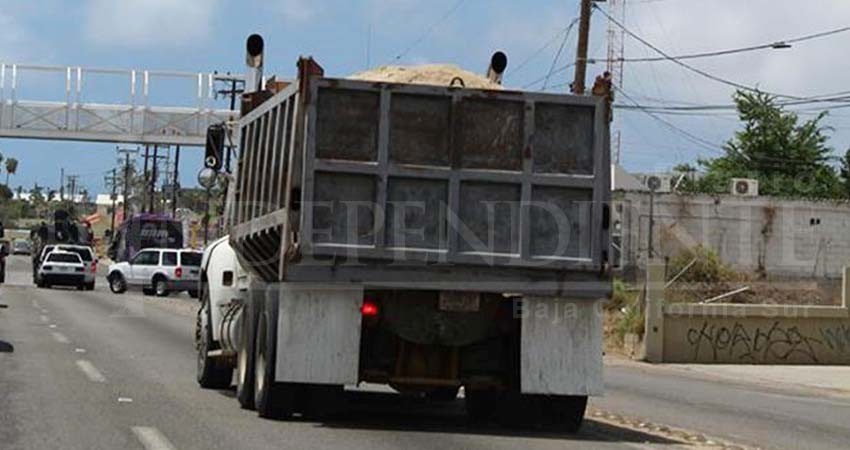 Al menos un 70% de multas que se aplican mensualmente se debe a servicio sin concesión: Transporte Mpal  