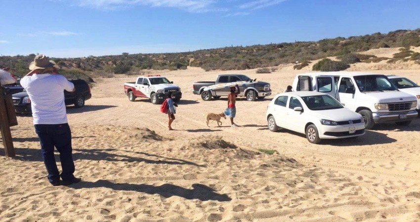 En plena contingencia más de 120 personas fueron retiradas de playas de Los Cabos