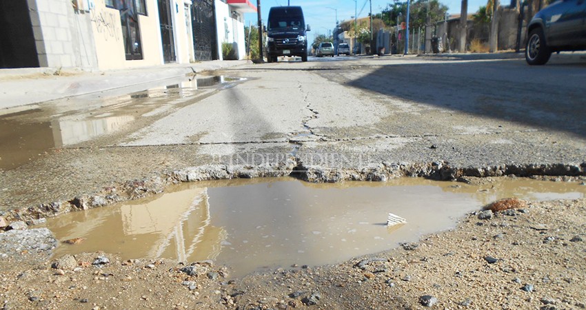 Solo un “chipi chipi”  bastó para que se registran afectaciones sobre la calle Cascalosúchil de colonia Las Veredas 