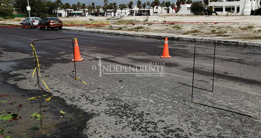 ¡Otra vez! Colapsa banqueta en colonia "El Medano" de CSL