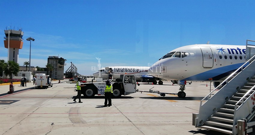 Los Cabos recupera conectividad aérea nacional 