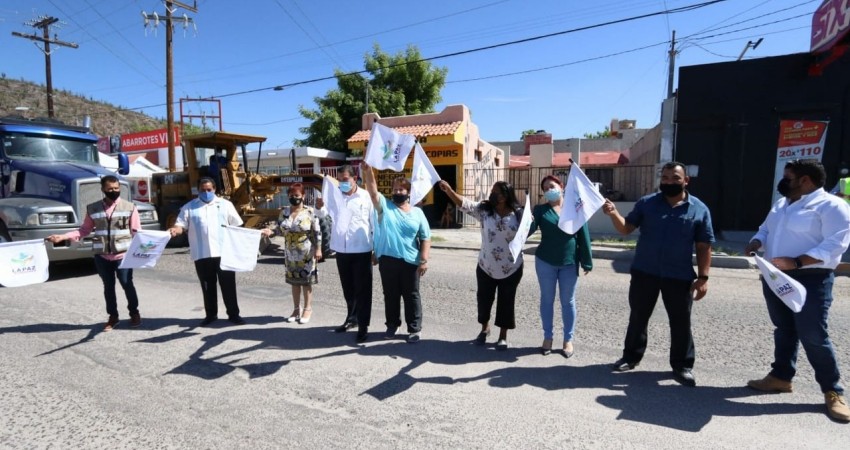 Alcalde da banderazo a la segunda etapa de Pavimentemos La Paz